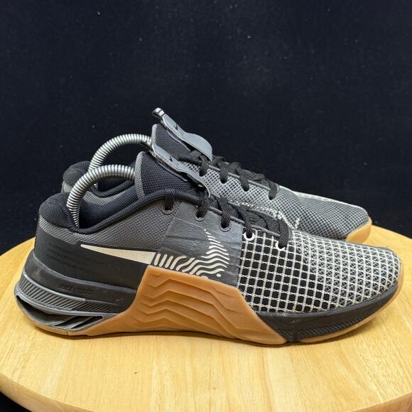 Nike Metcon D09328 Size 7M/ 8.5 W Shoes Gum Gray/Black REACT HYPERLIFT Cross Fit - Picture 3 of 8